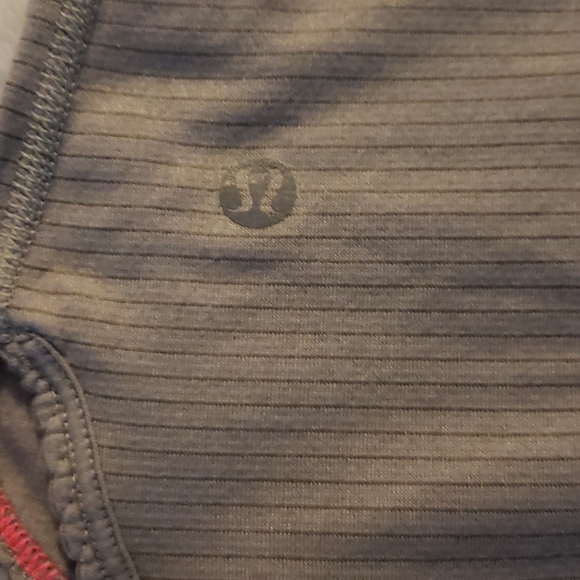 Lululemon 105F Singlet tank top sz 2 Grey - Picture 6 of 6